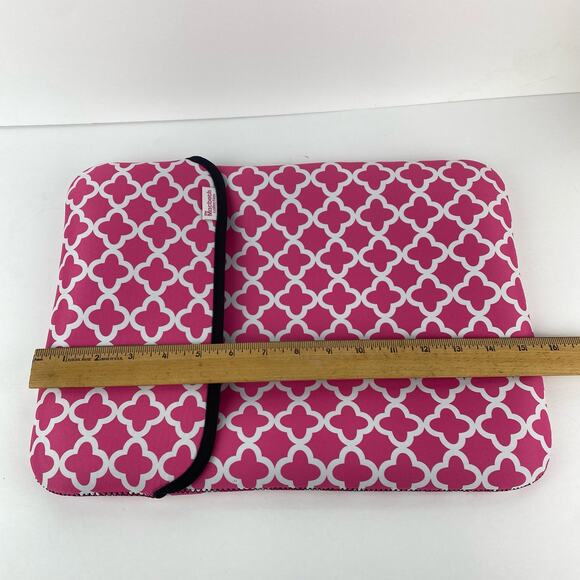 Macbeth Collection Laptop Tablet Case Pink Multicolor Neoprene Reversible - Picture 8 of 8